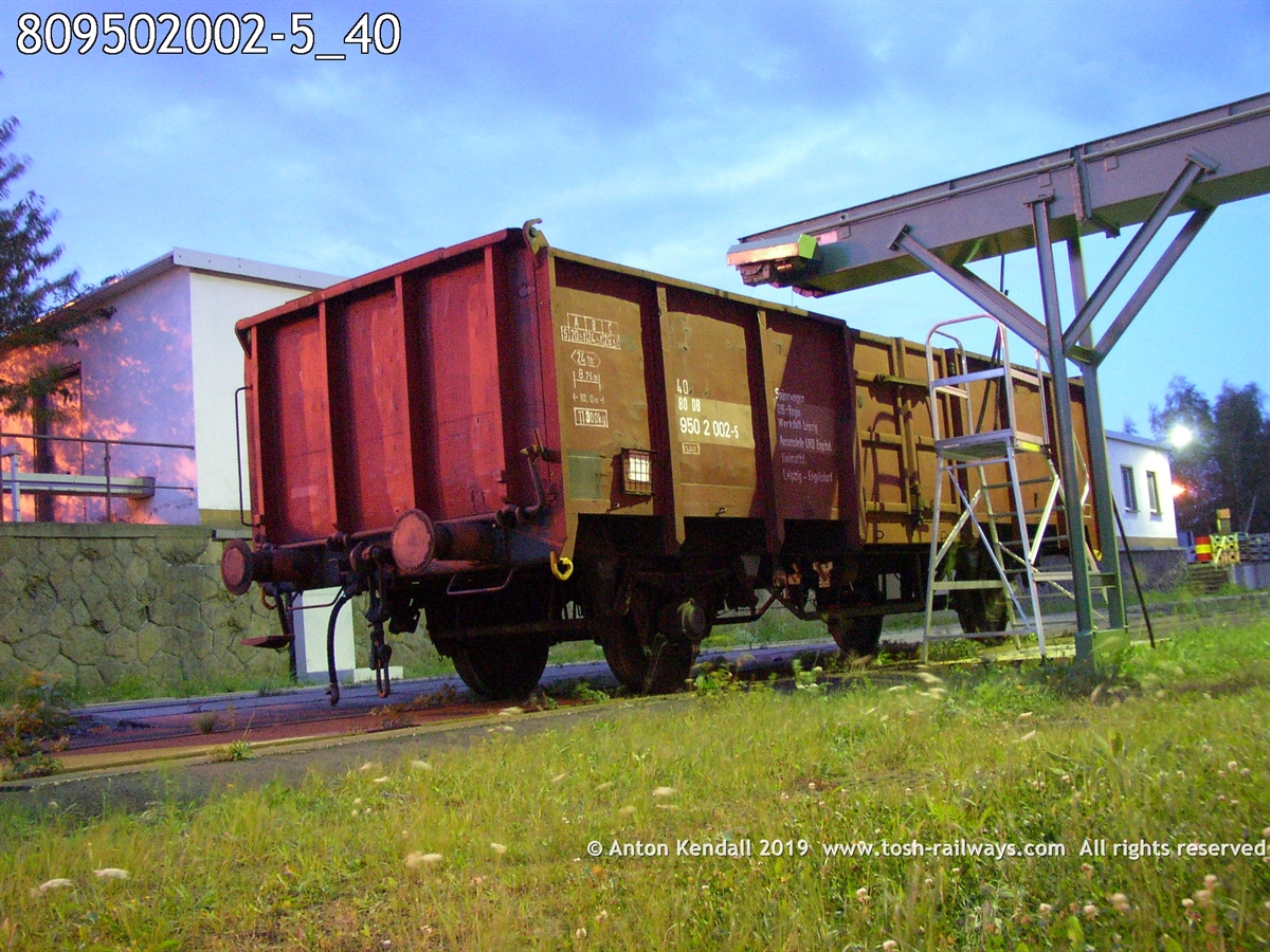 809502002-5_40.jpg
